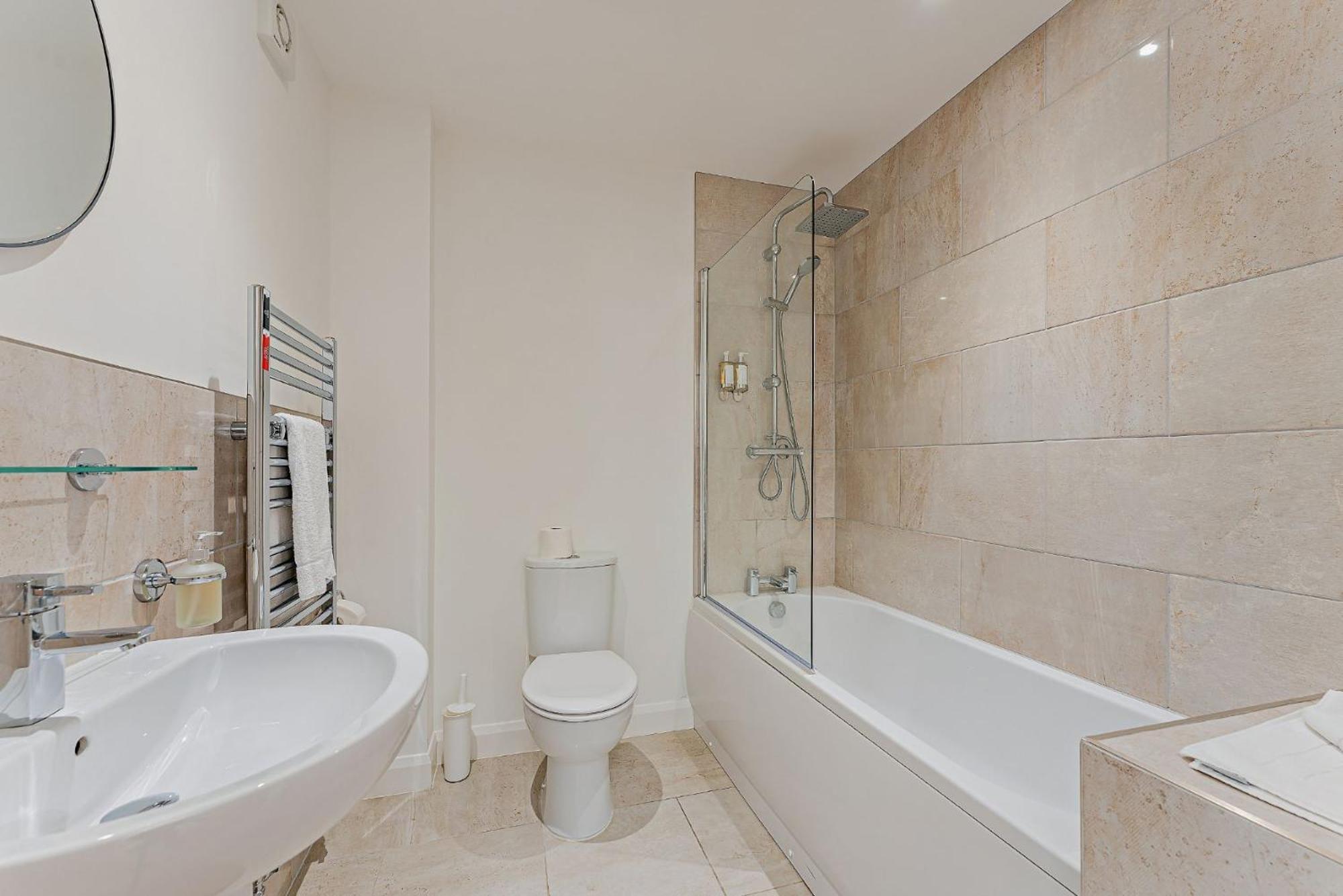 2 Bed Ground Floor Apartment - 11 Plas Pistyll Exteriör bild